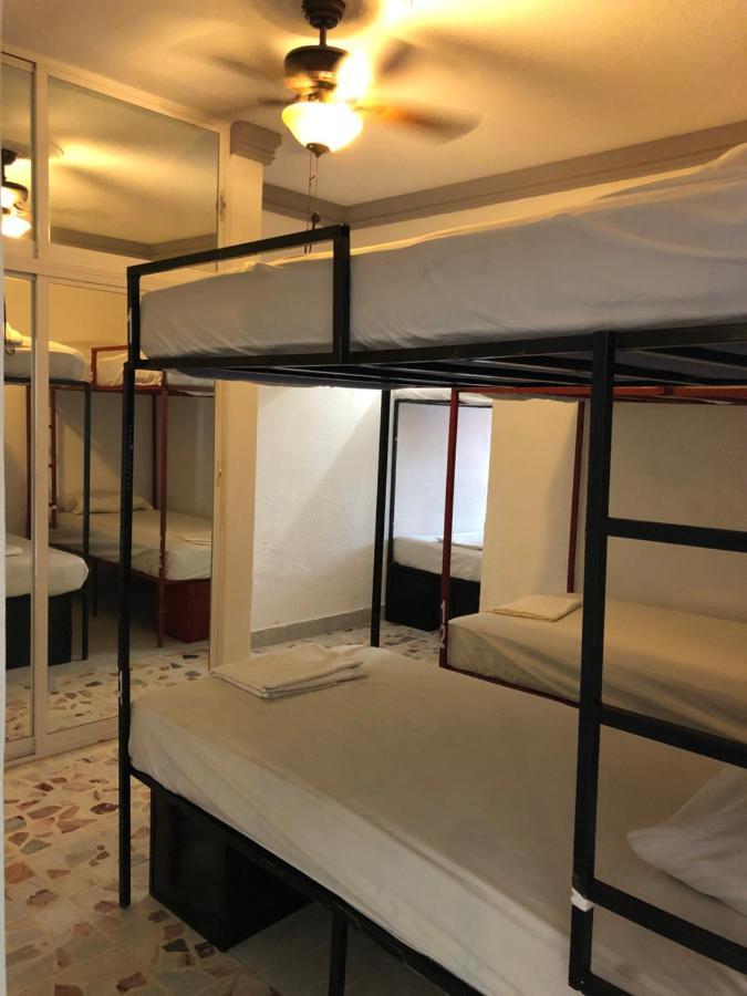 Mini Hostal Cultural De Масатлан Экстерьер фото